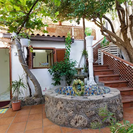 Beach Hotel 14Leoni B&B-2
