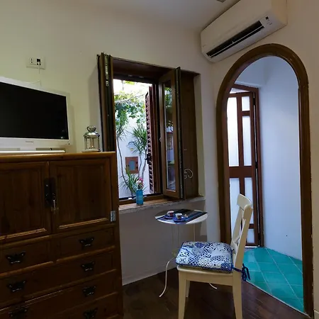 Beach Hotel 14Leoni B&B-3